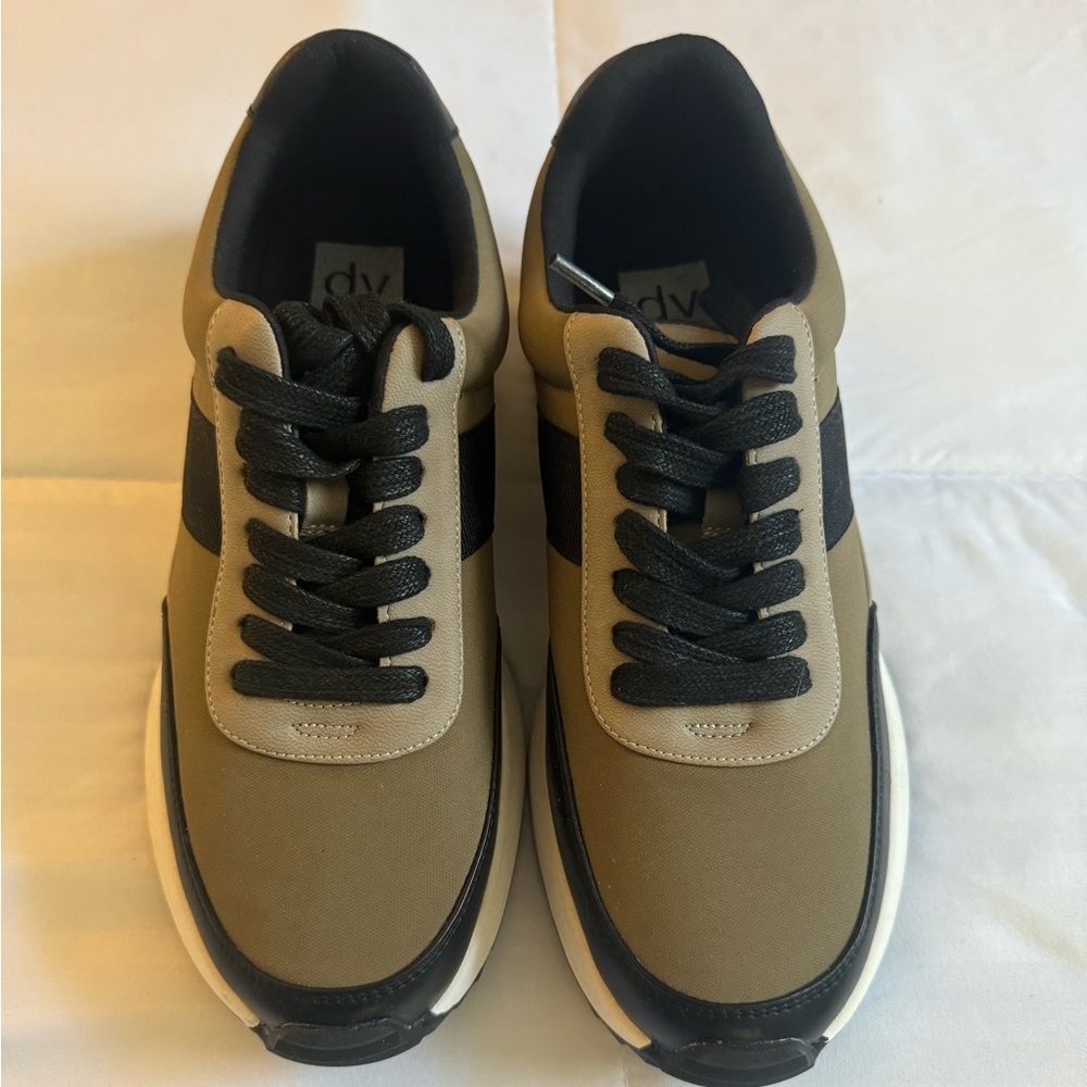 Dolce Vita sneakers - Picture 3 of 4
